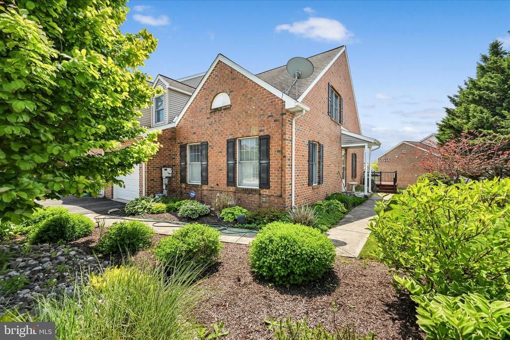 13 SPRING HILL LANE , MOUNTVILLE, PA 17554