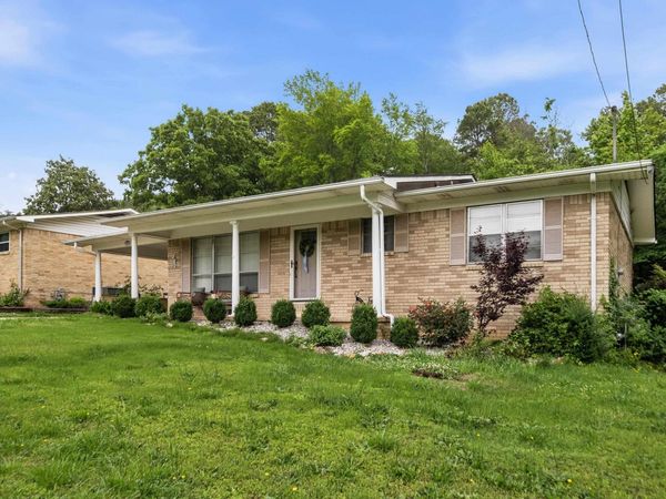 2300 Hobson Avenue , Hot Springs, AR 71913