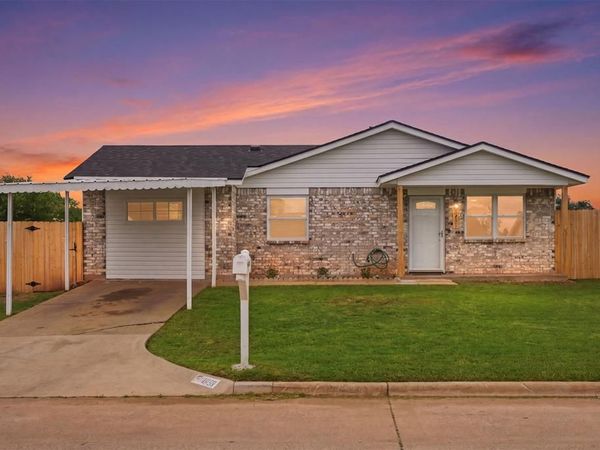 4631 SW J Avenue, Lawton, OK 73505