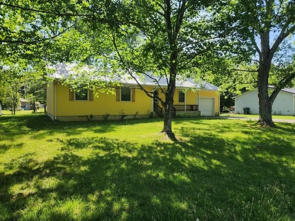 1165 Meadow Rd, Cookeville, TN 38501