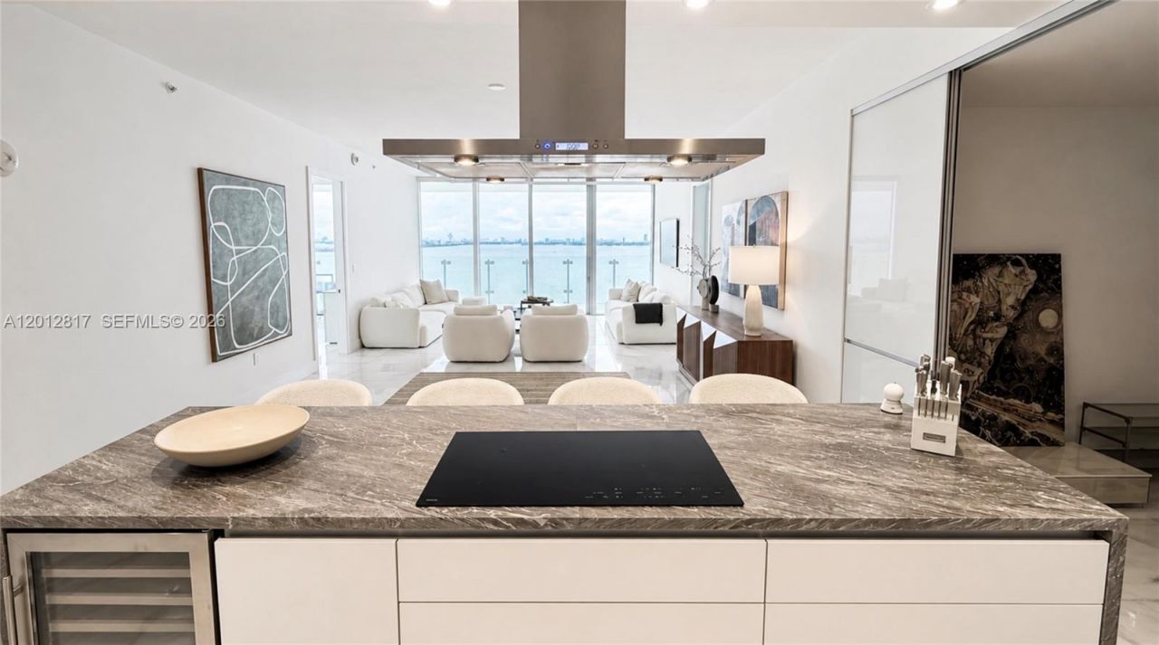 700 NE 26th Ter, Unit 1402, Miami, FL 33137 Photo
