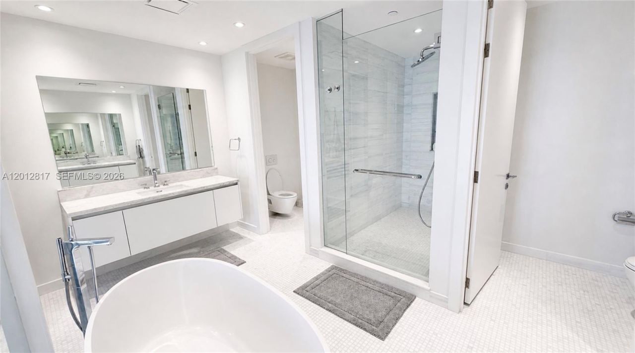700 NE 26th Ter, Unit 1402, Miami, FL 33137 Photo