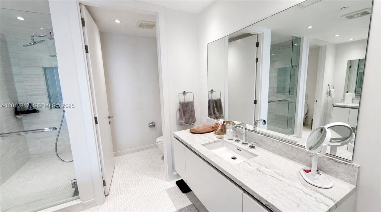 700 NE 26th Ter, Unit 1402, Miami, FL 33137 Photo
