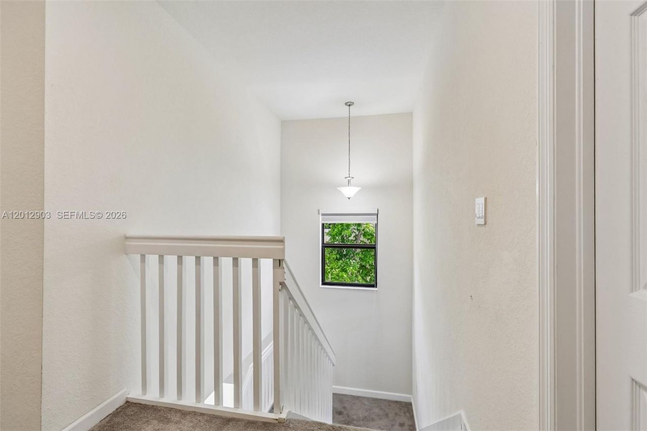 10594 W 35th Ln, Hialeah, FL 33018 Photo