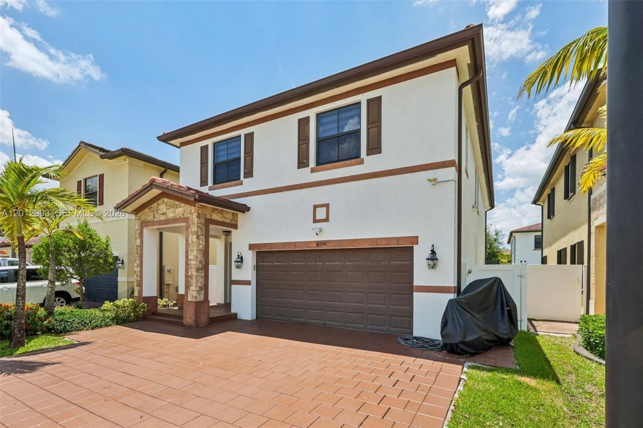 10594 W 35th Ln, Hialeah, FL 33018 Photo