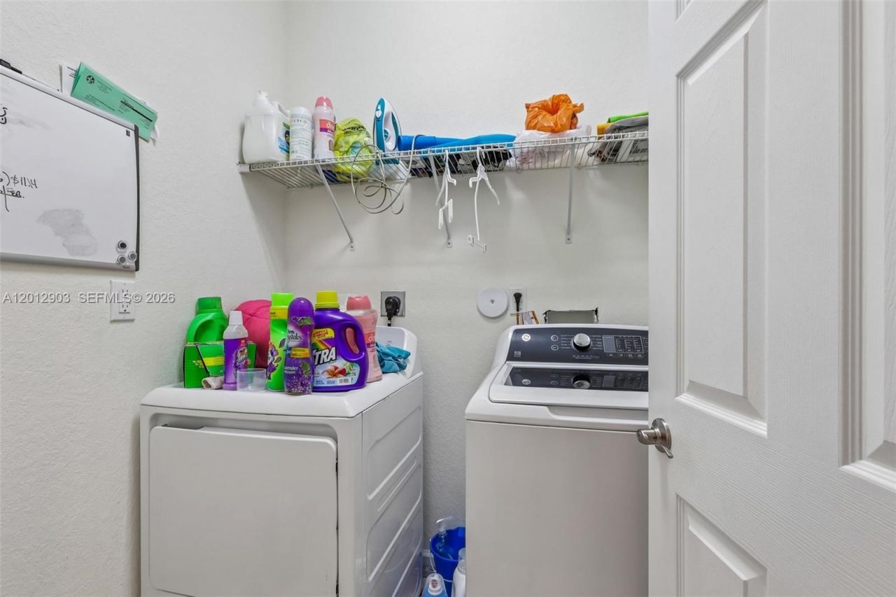 10594 W 35th Ln, Hialeah, FL 33018 Photo