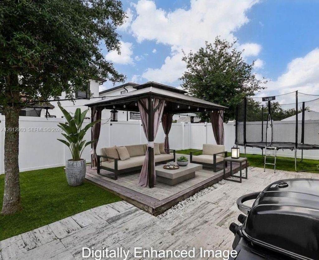 10594 W 35th Ln, Hialeah, FL 33018 Photo