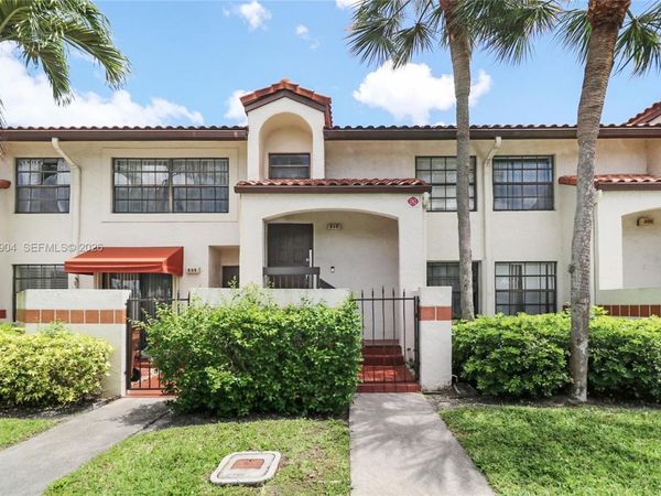 206 Lincoln Ct , Unit 206, Deerfield Beach, FL 33442