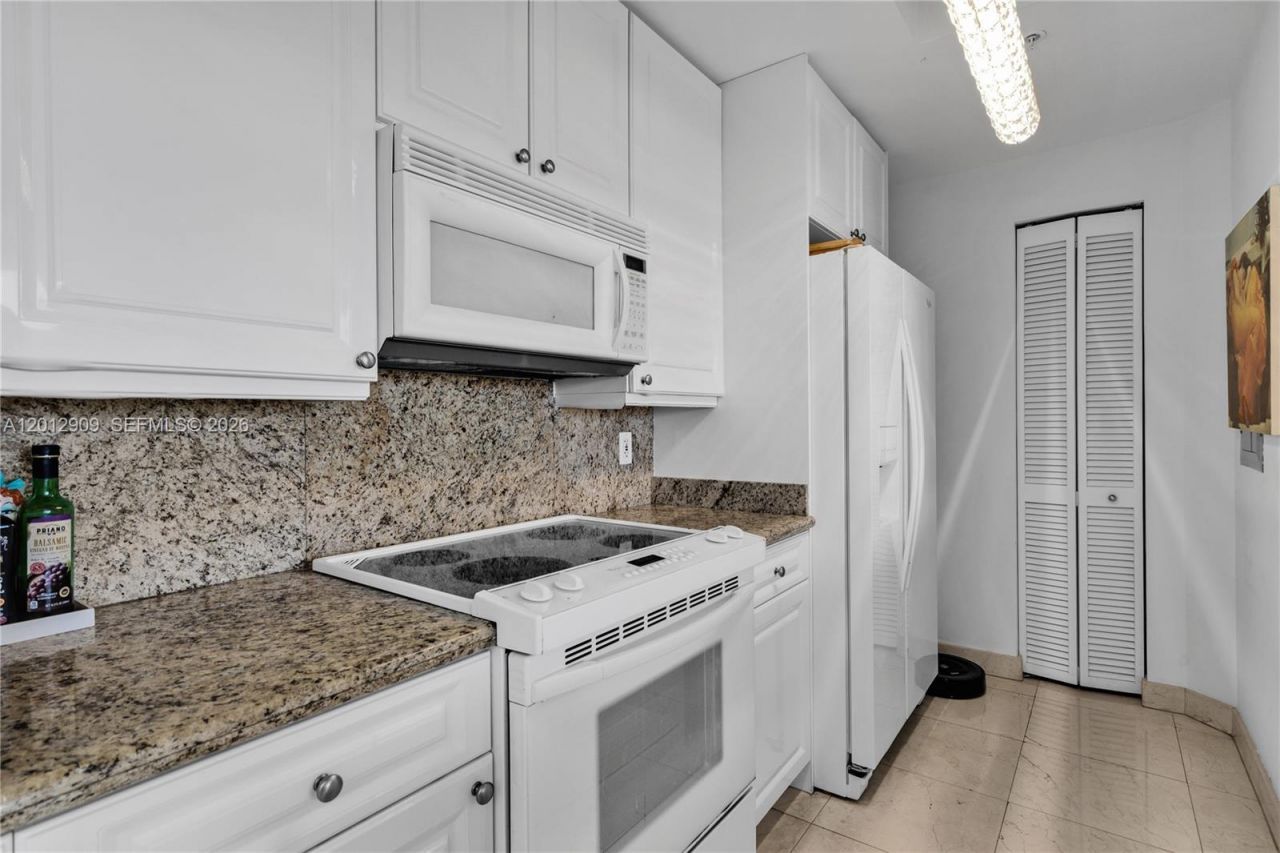 848 Brickell Key Dr, Unit 1903, Miami, FL 33131 Photo
