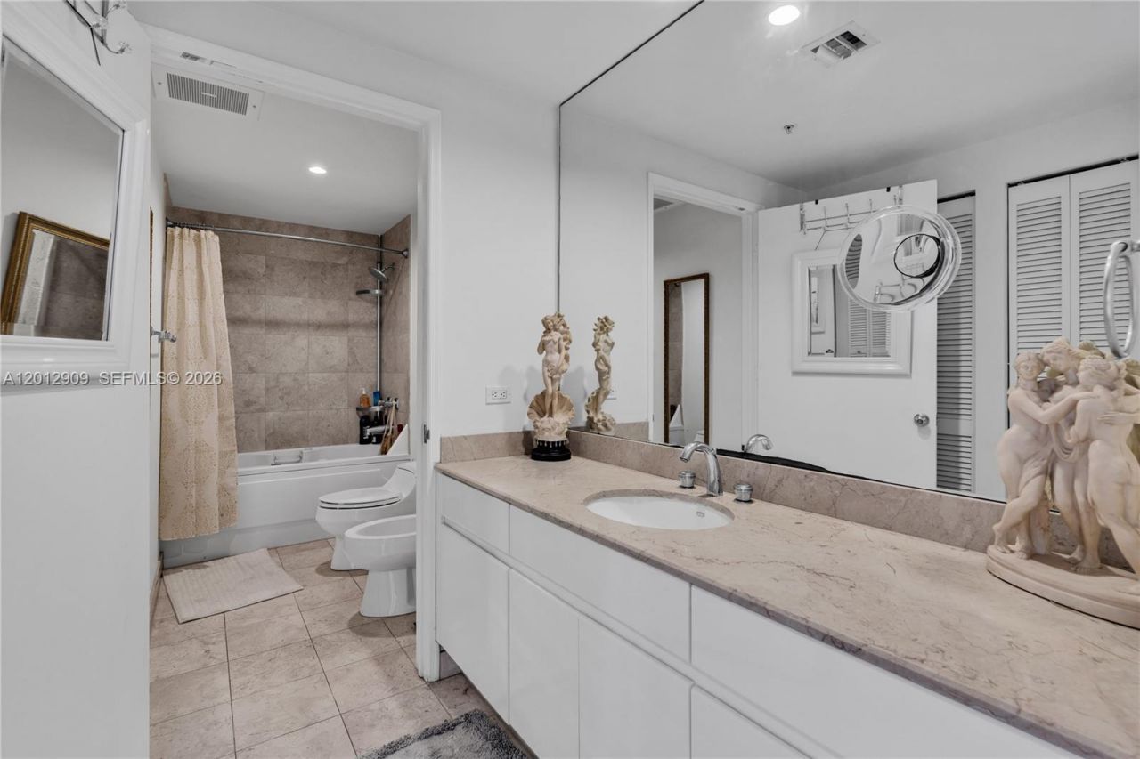 848 Brickell Key Dr, Unit 1903, Miami, FL 33131 Photo