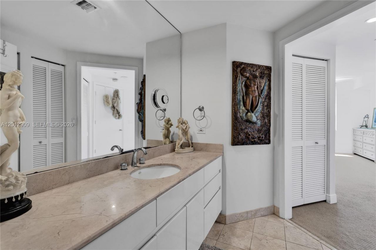 848 Brickell Key Dr, Unit 1903, Miami, FL 33131 Photo