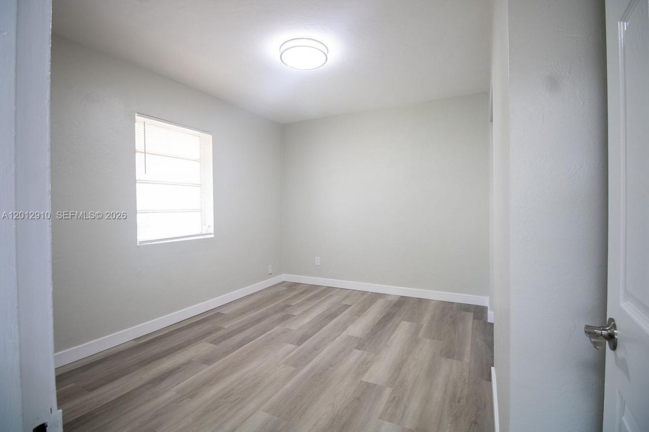 5860 SW 9th St, Unit A, West Miami, FL 33144 Photo
