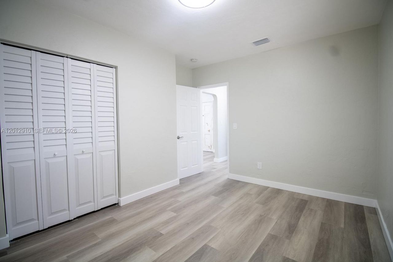 5860 SW 9th St, Unit A, West Miami, FL 33144 Photo