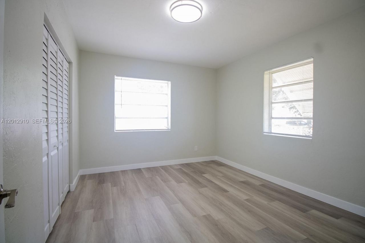 5860 SW 9th St, Unit A, West Miami, FL 33144 Photo
