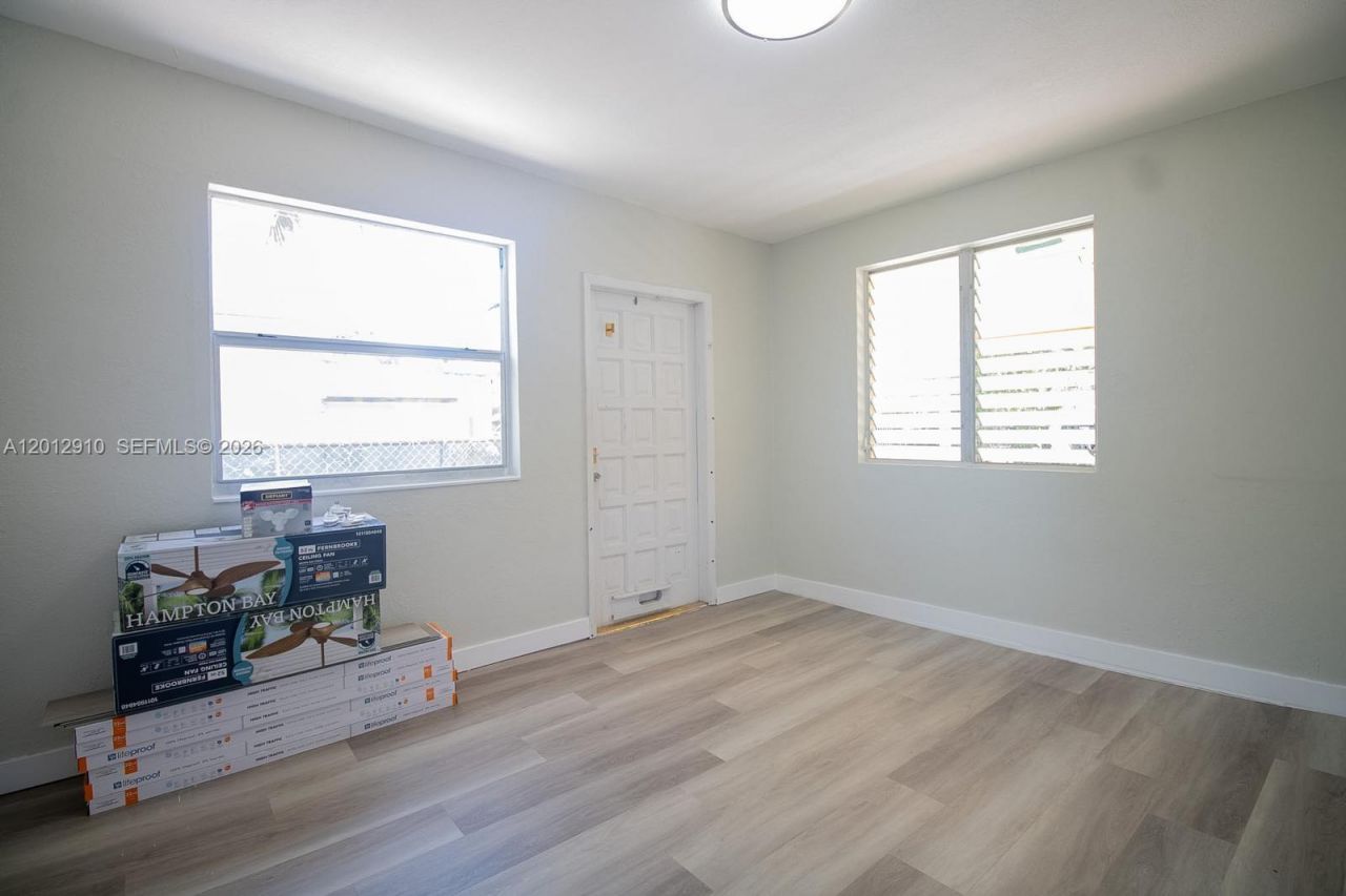 5860 SW 9th St, Unit A, West Miami, FL 33144 Photo