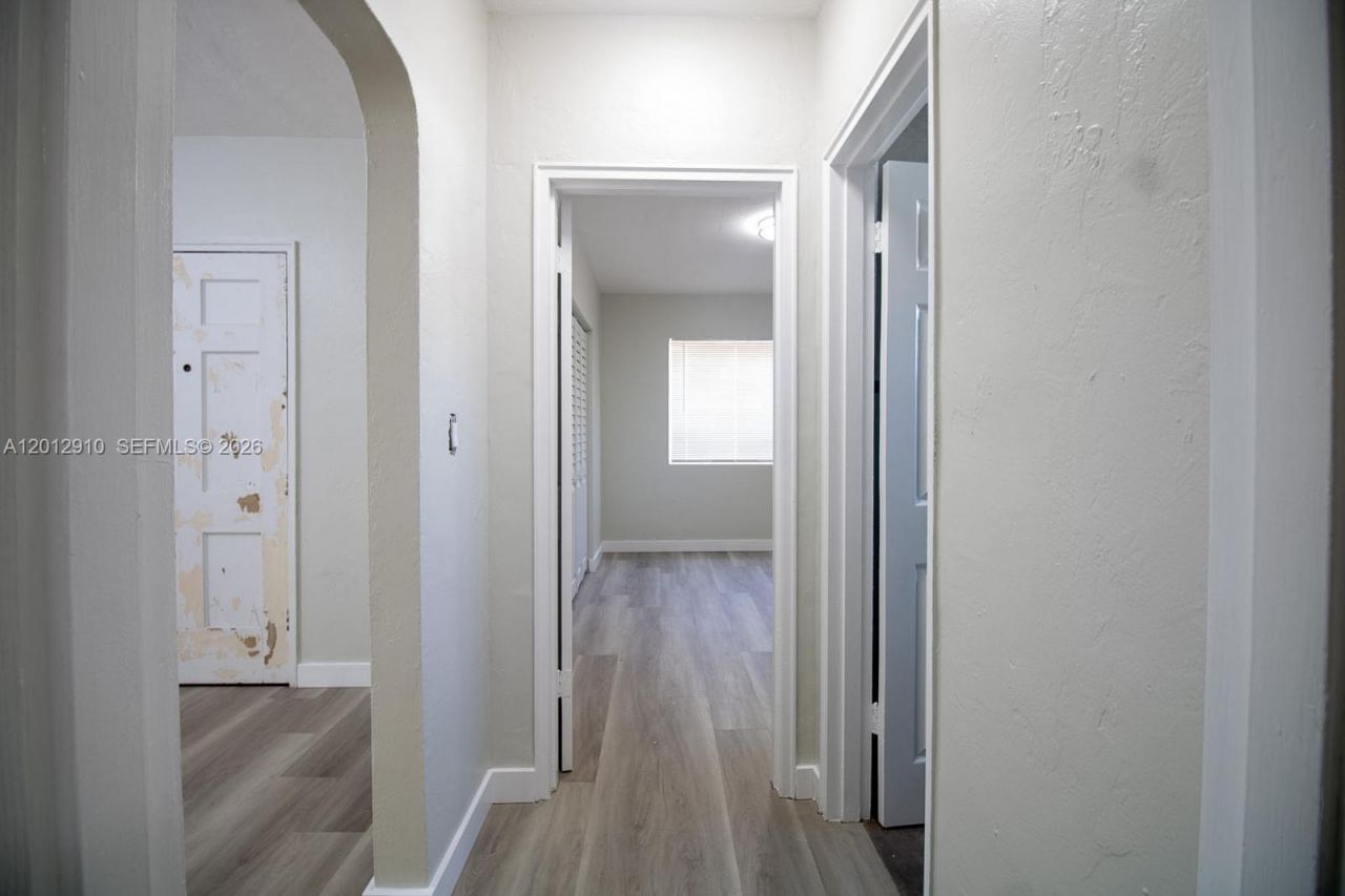 5860 SW 9th St, Unit A, West Miami, FL 33144 Photo