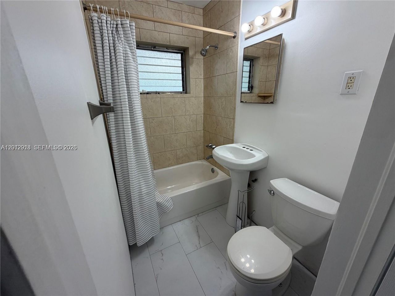 836 NW 12th Ter , Unit 2, Fort Lauderdale, FL 33311 Photo