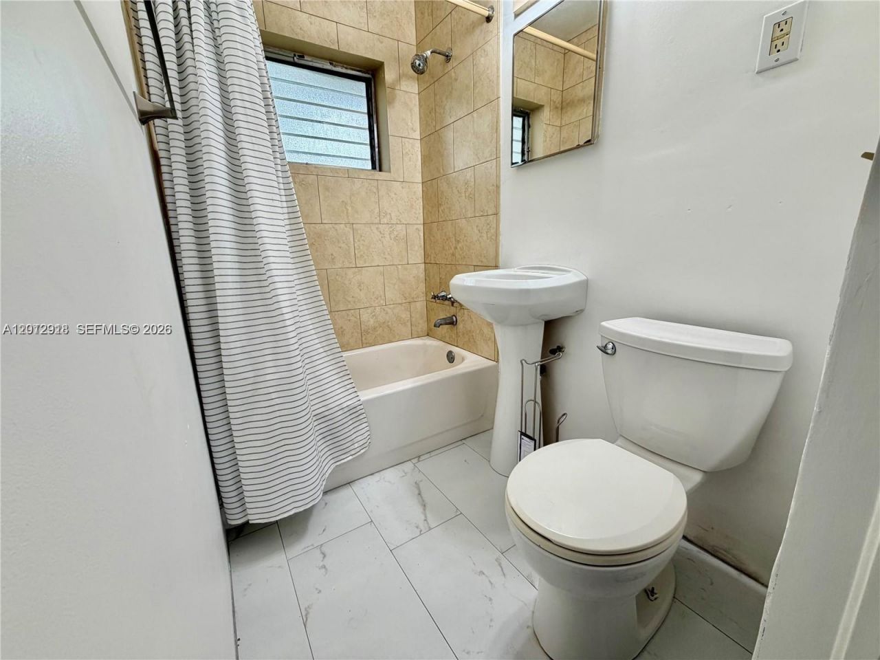 836 NW 12th Ter , Unit 2, Fort Lauderdale, FL 33311 Photo