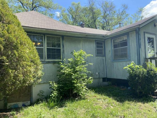 1002 N Madison Street , Raymore, MO 64083
