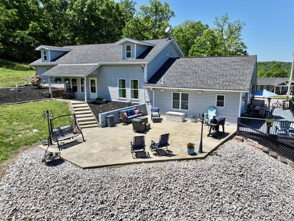 17772 Rayfield Road , Eminence, MO 65466