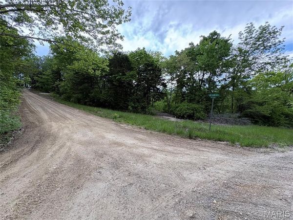 52 Lake Shore Drive , New Florence, MO 63363