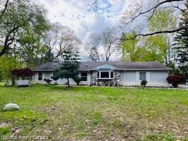 2460 Ogden Drive, West Bloomfield Twp, MI 48323