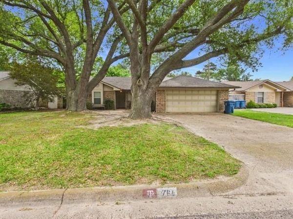 784 Southwood Drive , Athens, TX 75751