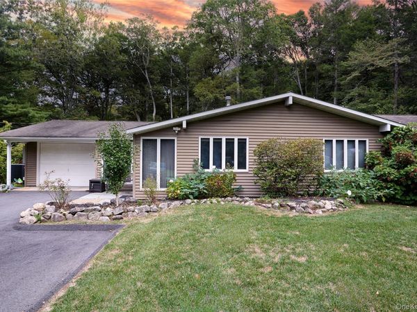 34 Maple Brook Road, Tuxedo Park, NY 10987