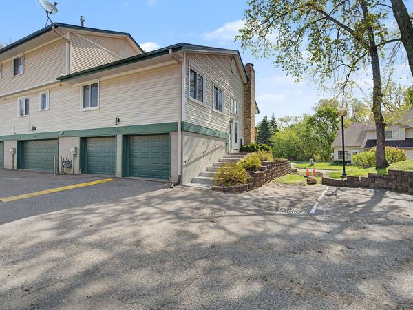 15615 27th Avenue N, Plymouth, MN 55447
