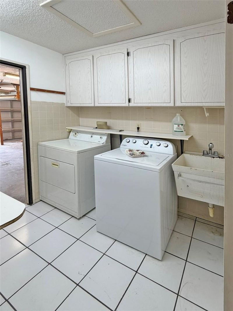 8185 Philatelic Drive, Spring Hill, FL 34606 Photo