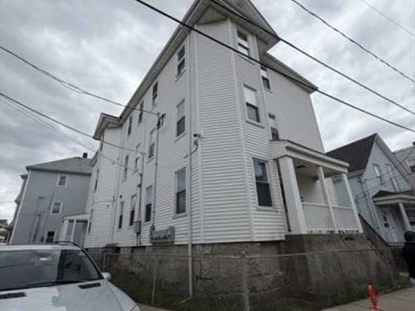 69 Jencks St, Unit 2, Fall River, MA 02723