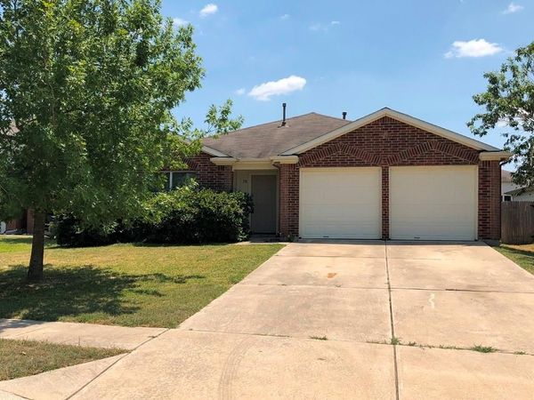 376 Spruce DR, Kyle, TX 78640