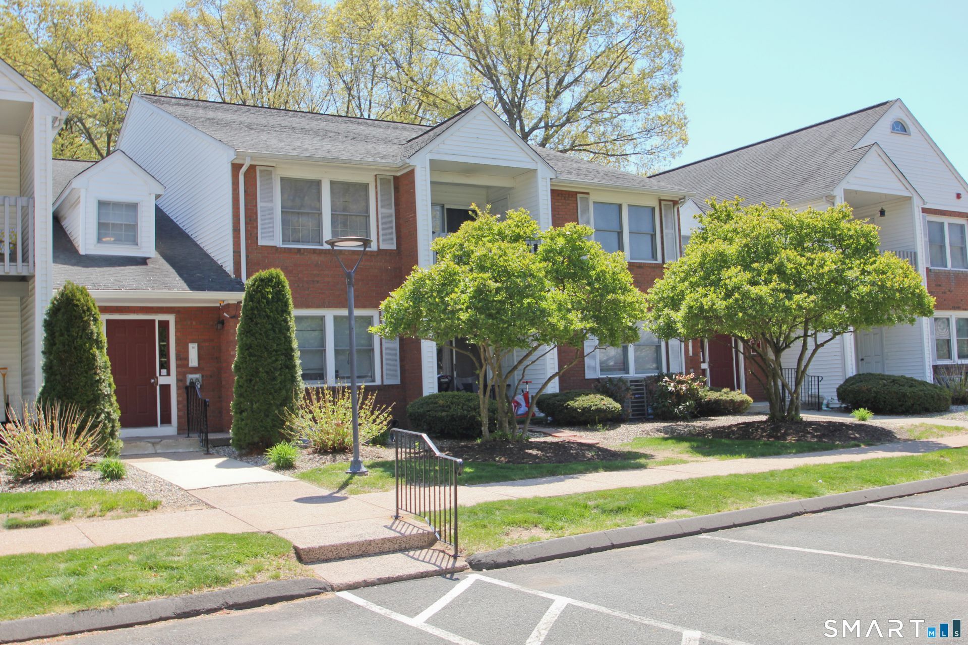 1 Concorde, Unit B3, Windsor Locks, CT 06096 Main Photo
