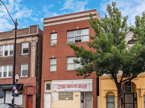 4220 W Armitage Avenue , Unit 3R, Chicago, IL 60639