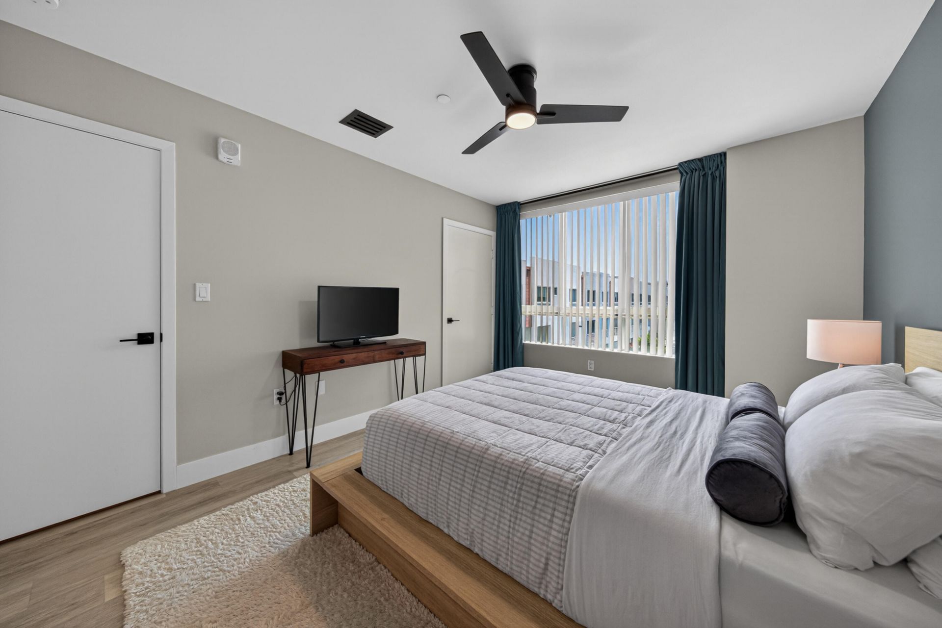 2535 NE 193rd Street, Unit 3203, Miami, FL 33180 Photo