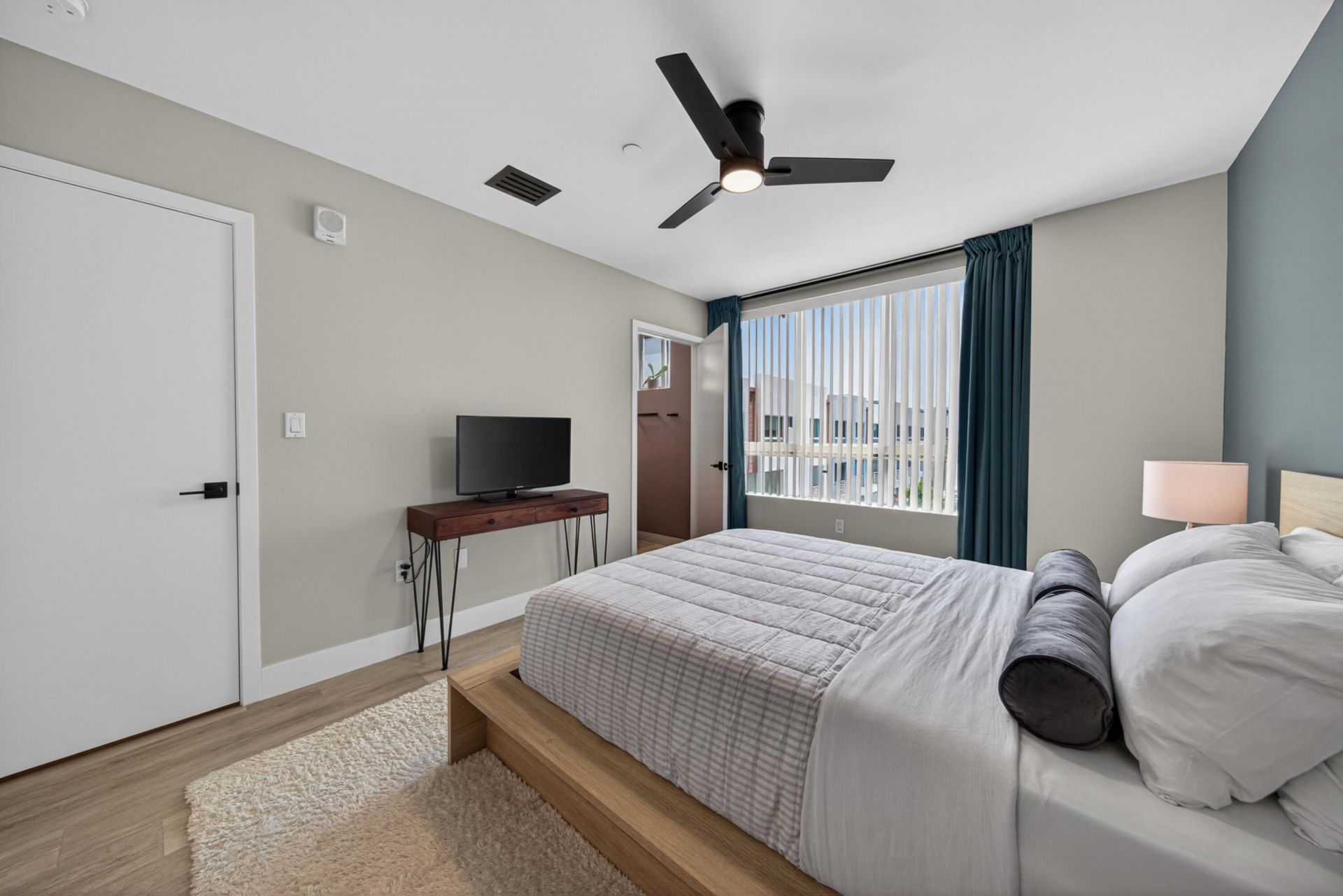 2535 NE 193rd Street, Unit 3203, Miami, FL 33180 Photo