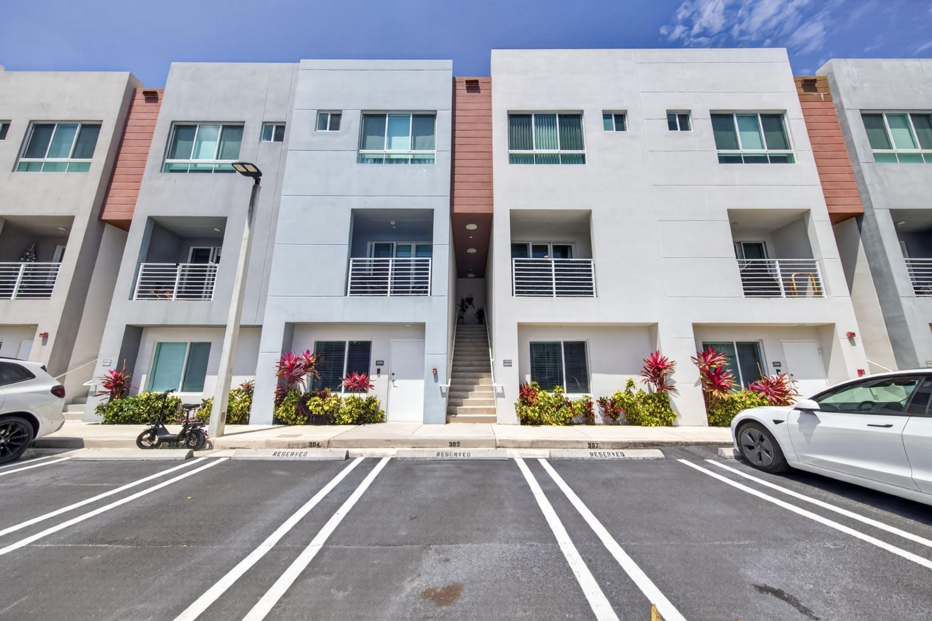 2535 NE 193rd Street, Unit 3203, Miami, FL 33180 Photo