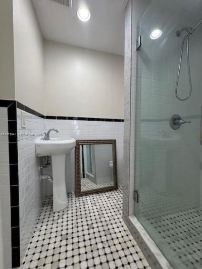 1617 NW 8th St, Unit Studio B, Miami, FL 33125 Photo