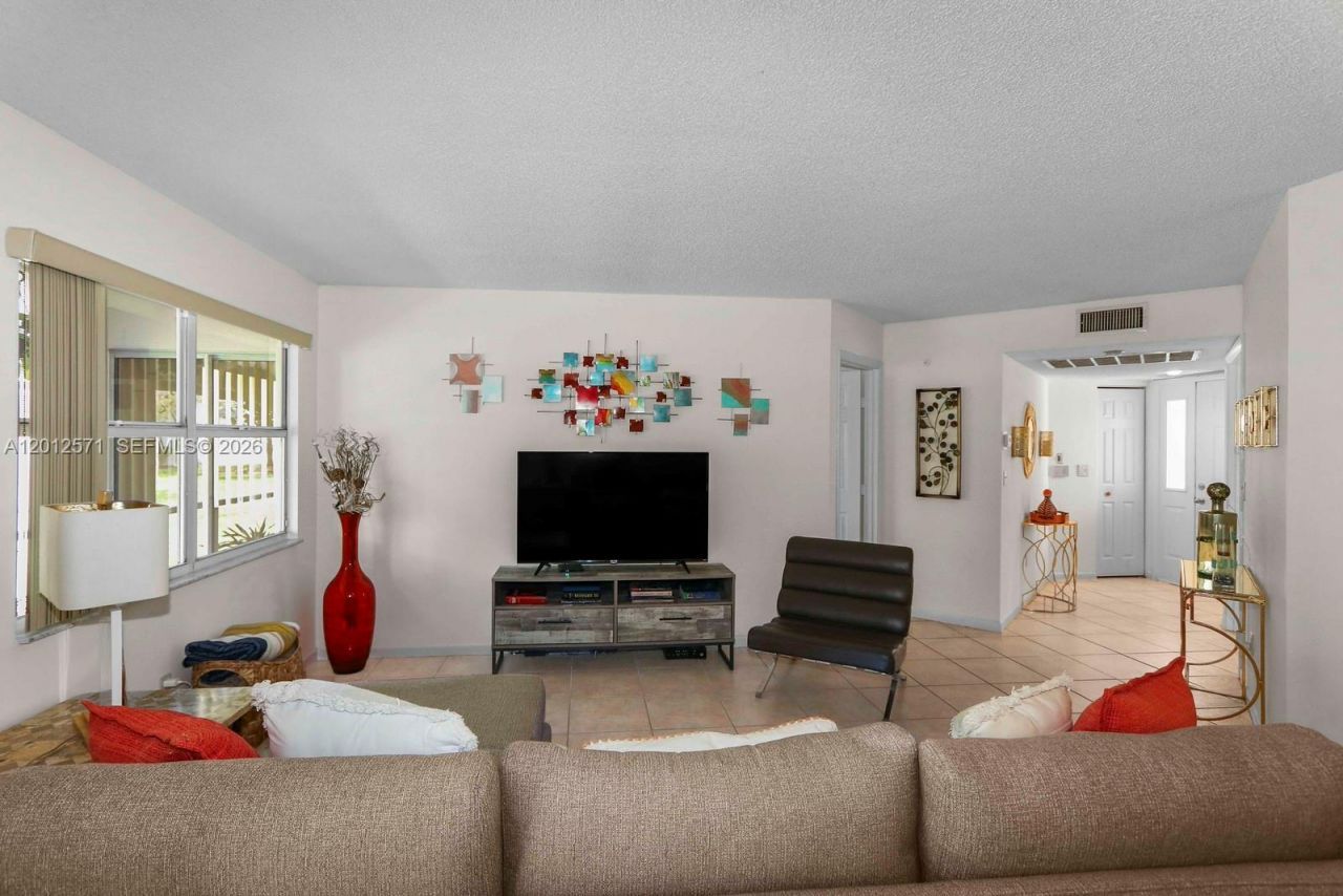 2281 SE 27th Dr, Unit 103-G, Homestead, FL 33035 Photo