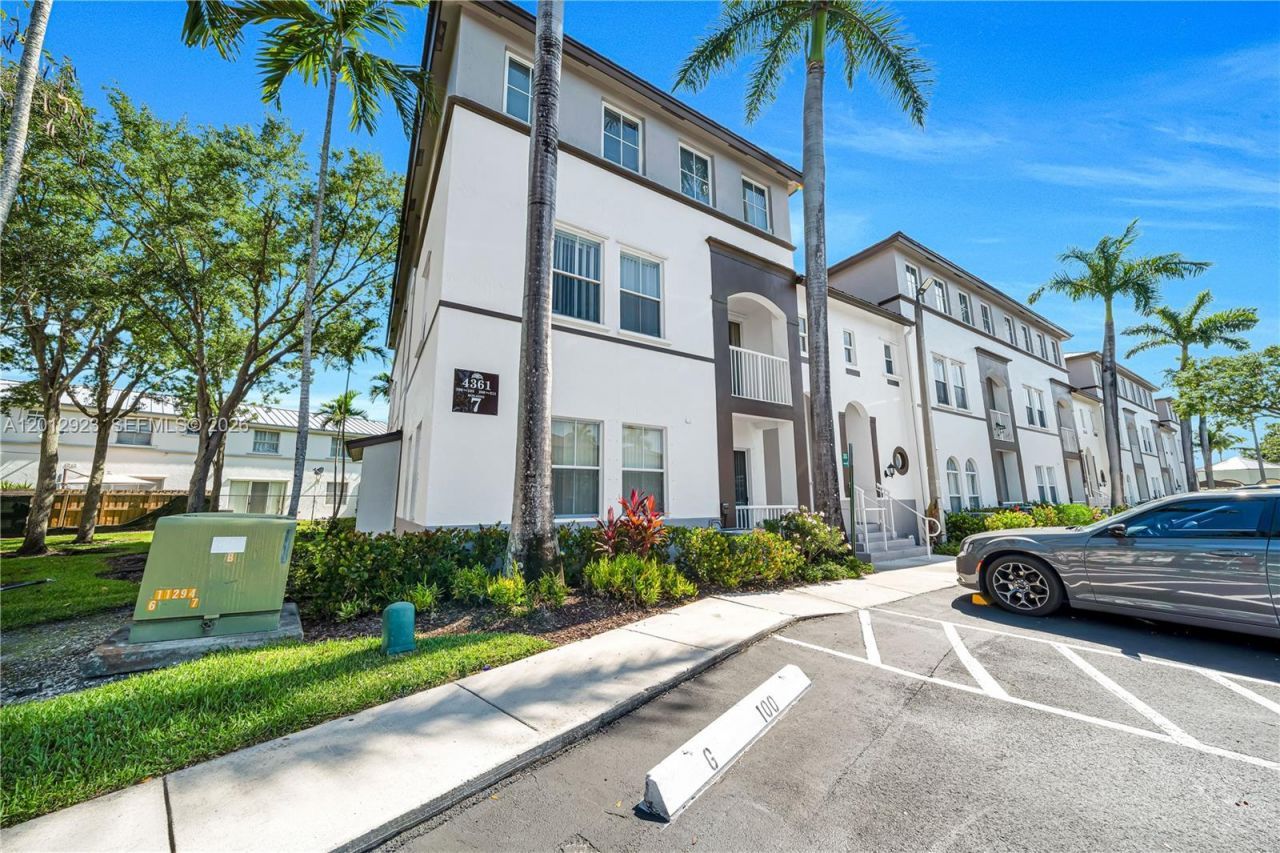 4361 SW 160th Ave , Unit 203, Miramar, FL 33027 Photo