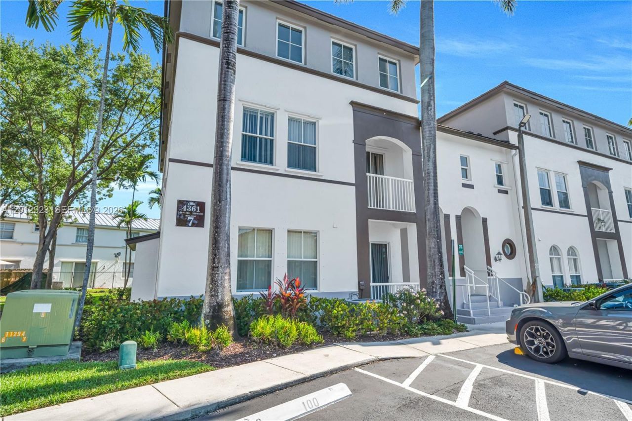 4361 SW 160th Ave , Unit 203, Miramar, FL 33027 Photo