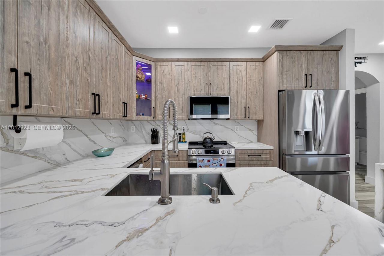 4361 SW 160th Ave , Unit 203, Miramar, FL 33027 Photo