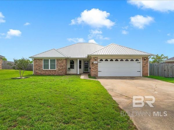 8952 Sherman Road, Foley, AL 36535