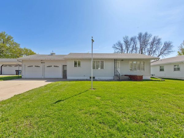 604 Adams Street Street , Armstrong, IA 50514