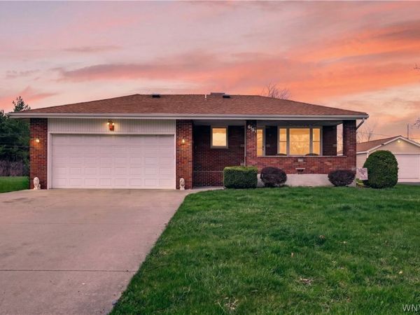 6151 N Whitham Drive , Niagara Falls, NY 14304