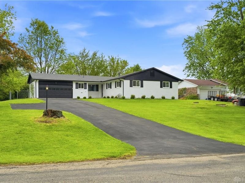 2529 Marinette, Springfield, OH 45503 Photo 1