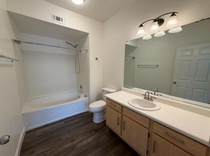 701 Gibson Dr #1212, Unit 1212, Roseville, CA 95678 Photo