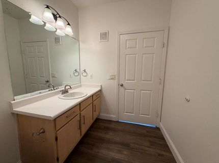 701 Gibson Dr #1212, Unit 1212, Roseville, CA 95678 Photo