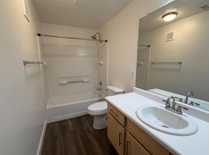 701 Gibson Dr #1212, Unit 1212, Roseville, CA 95678 Photo