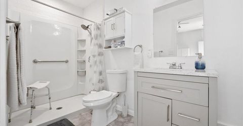 2100 Bowling Green Dr, Sacramento, CA 95825 Photo